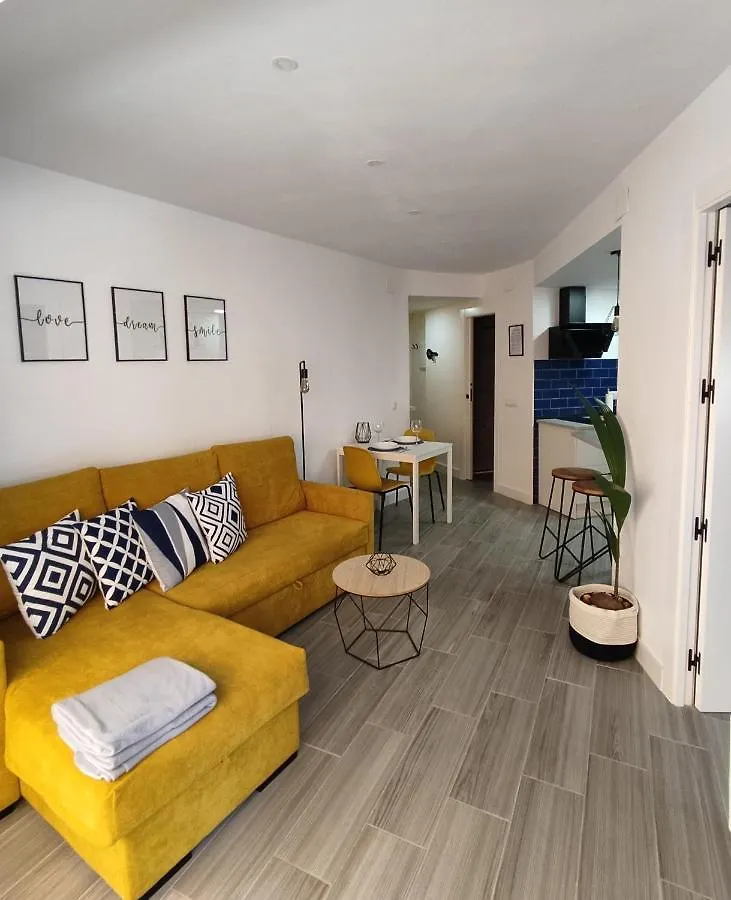 The2G Beach Apartment Торремолинос 0*,